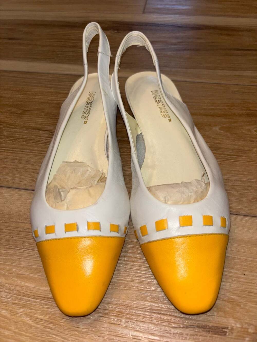 Vintage Westies Pointed Toe Colorblock Slingback Flats in White and Yellow